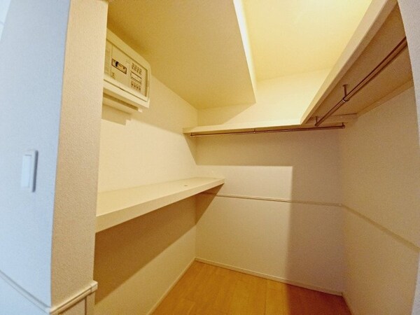 収納(同タイプのお部屋の参考写真です。)