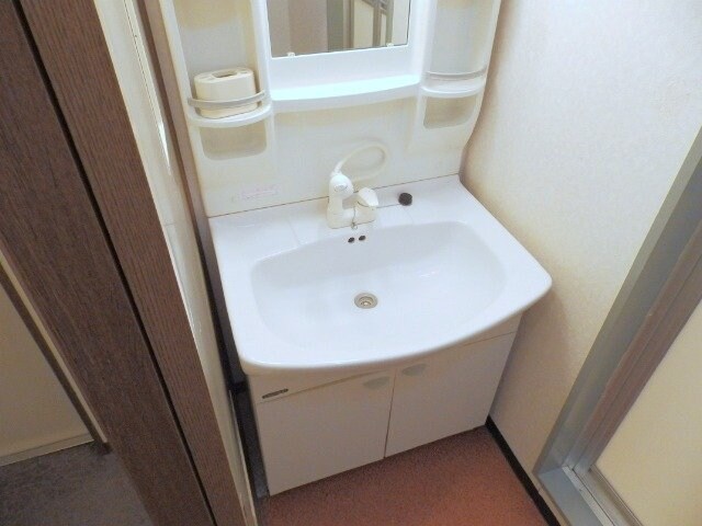 物件内観写真11　(洗面所)