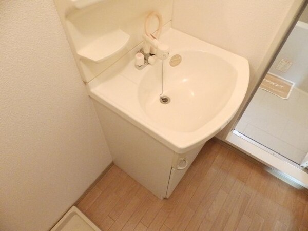 洗面所(同型参考写真)