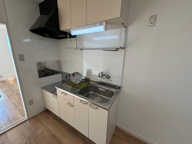 物件内観写真6　(同物件別室の画像です)