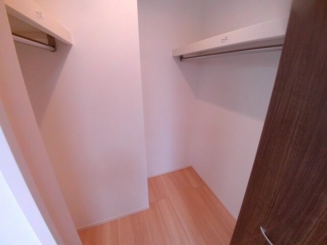 物件内観写真13　(収納)