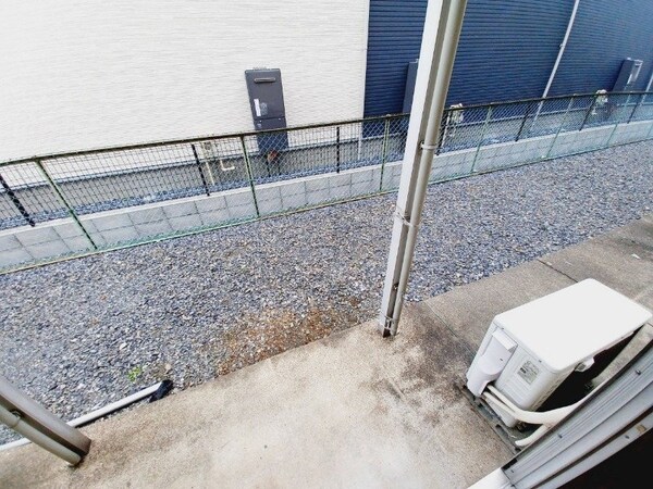 バルコニー(同物件別室写真)