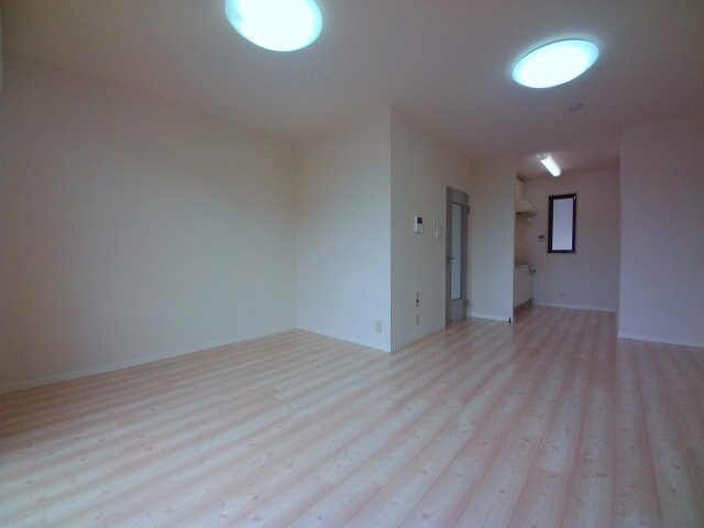 物件内観写真15　(居室・リビング)