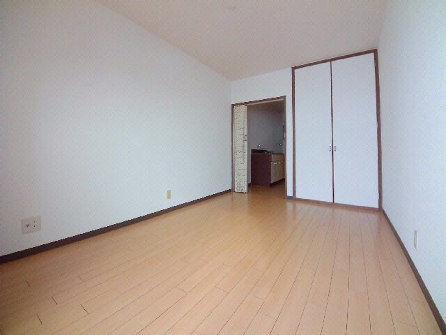 物件内観写真8　(同タイプの部屋写真です)