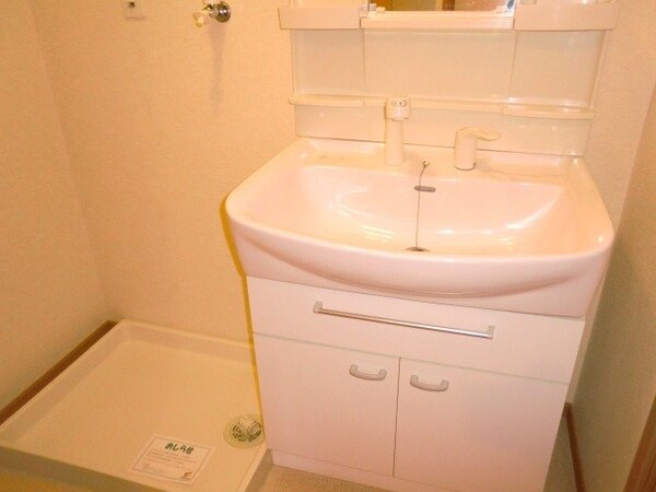 洗面所(同物件別部屋写真)