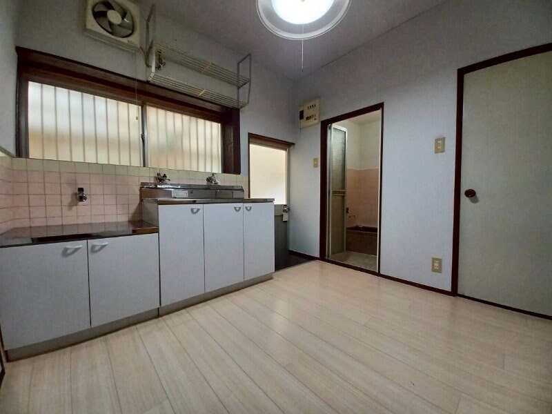 物件内観写真13　(同型反転参考写真です。)