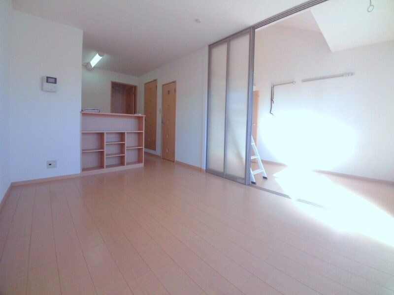 物件内観写真6　(同物件別室反転タイプ画像)