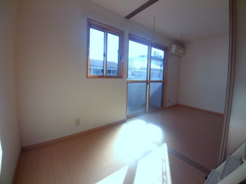 物件内観写真18　(同物件別室反転タイプ画像)