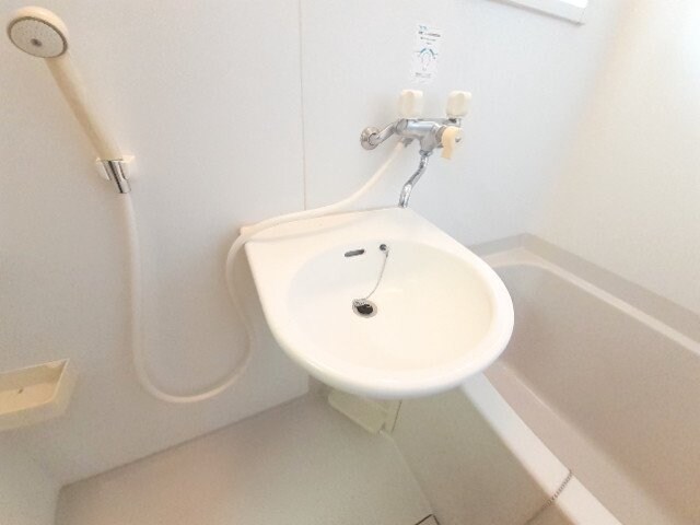 物件内観写真10　(※同型別部屋写真)