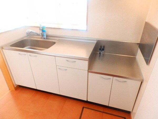 キッチン(同タイプ部屋写真です。)