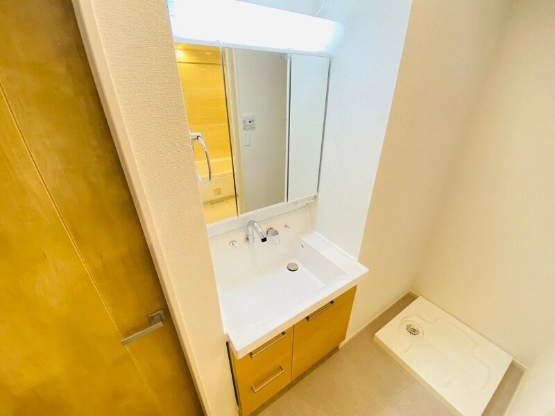 物件内観写真8　(同型反転タイプ画像)