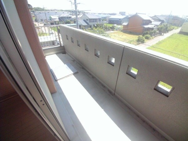 バルコニー(同物件別部屋参考写真です。)