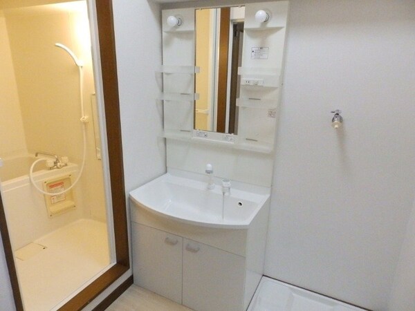 洗面所(同物件別部屋参考写真)