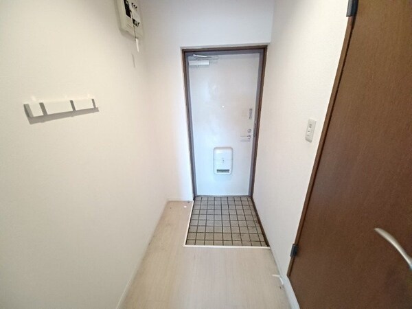その他(同建物の反転写真)