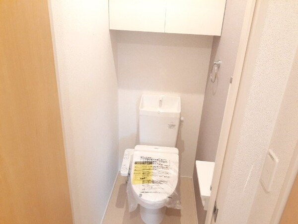 トイレ(同型タイプのお写真です。)