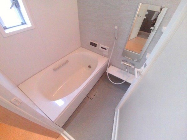 バス／シャワールーム等(バス同タイプ部屋写真です。)