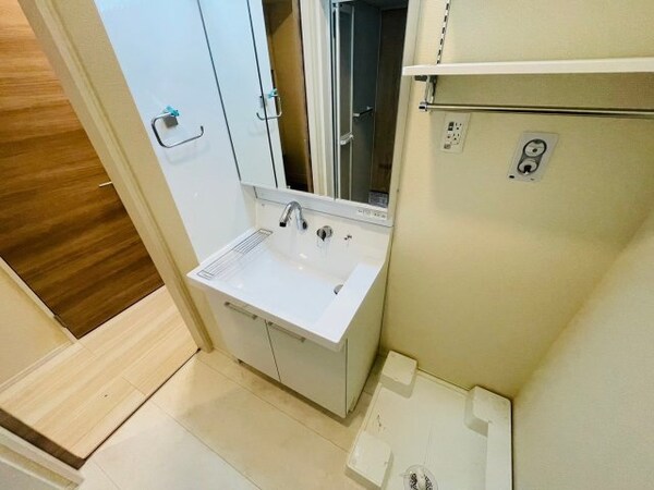 洗面所(同型参考写真)