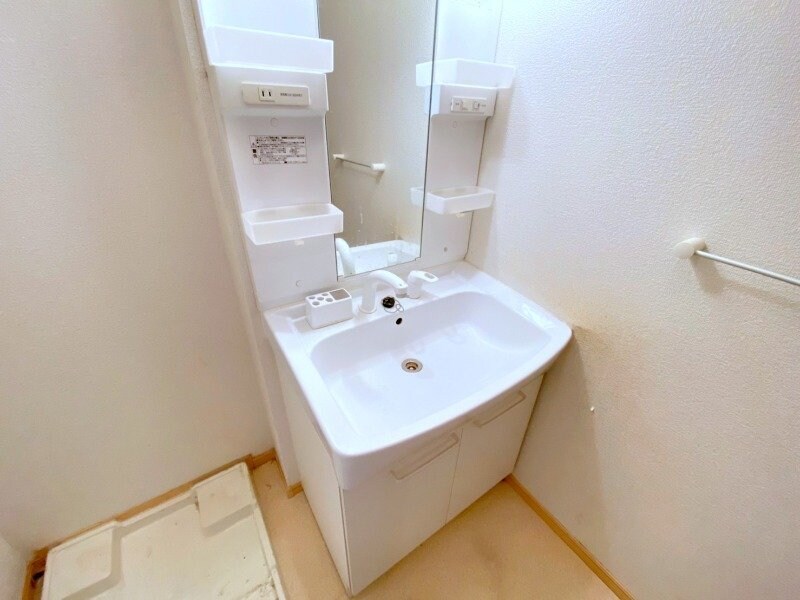 物件内観写真10　(洗面所)