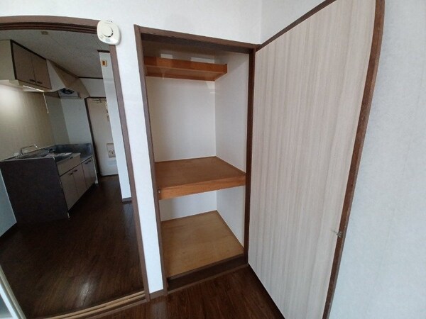 収納(同型参考写真)