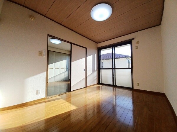 居室・リビング(同タイプの部屋写真です)