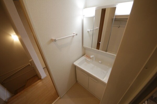 洗面所(同タイプの部屋写真です)
