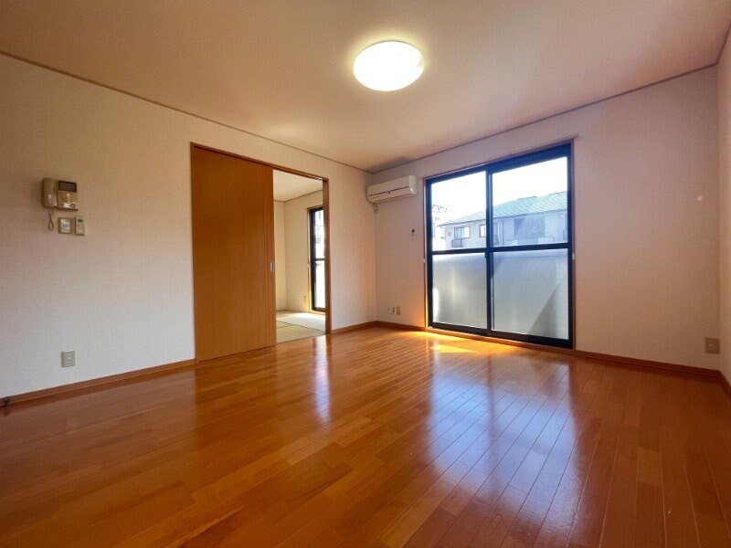 物件内観写真23　(同建物の別部屋反転タイプ)