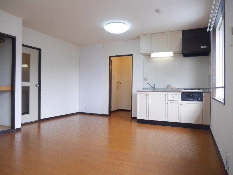 物件内観写真4　(別部屋反転写真)