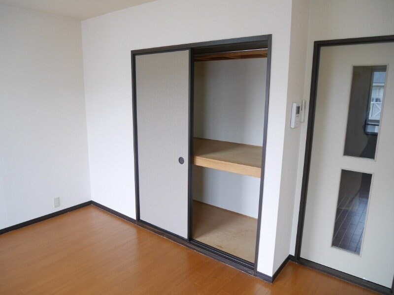 物件内観写真11　(別部屋反転写真)