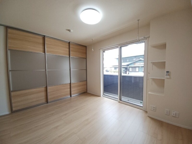 物件内観写真9　(同物件別室の画像です)