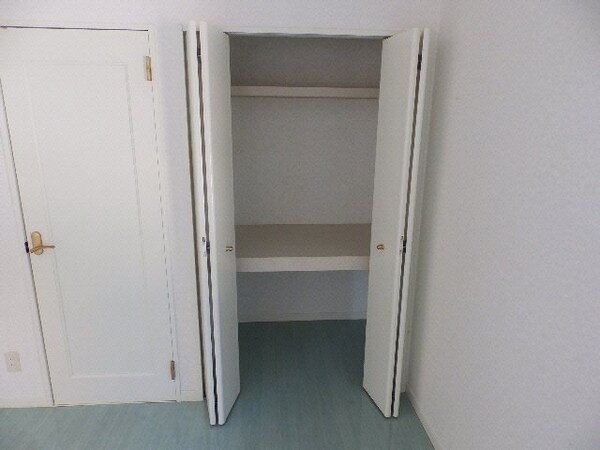 収納(同型参考写真)