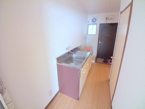 キッチン(同タイプ部屋写真です。)