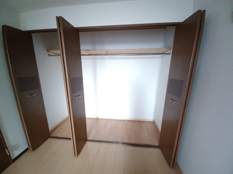 物件内観写真20　(別部屋反転写真です)