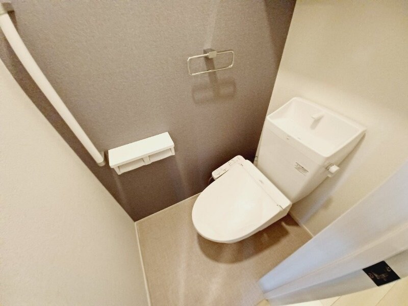 物件内観写真10　(同型参考写真です。)