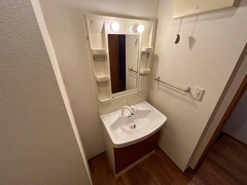 物件内観写真11　(同物件別室画像)