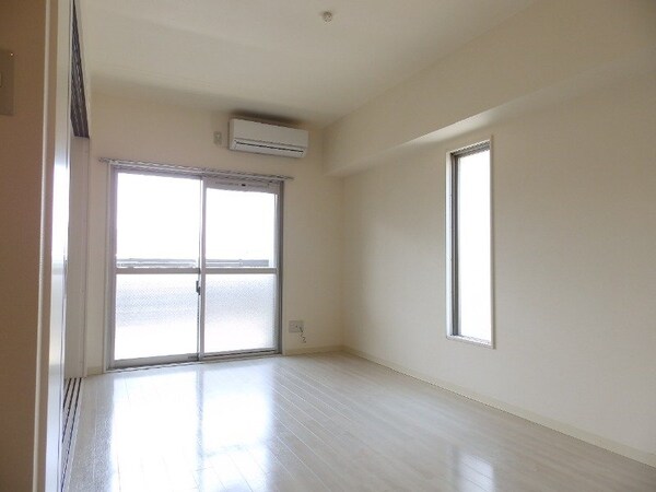 居室・リビング(同型参考写真)