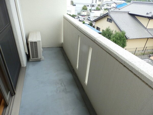 バルコニー(同物件別室反転タイプ)