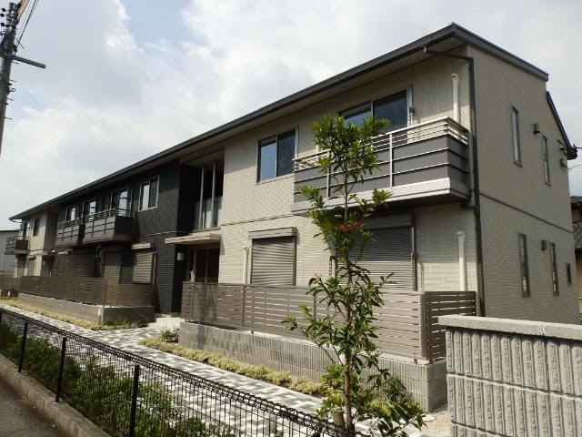 ユーコートヒカリノ