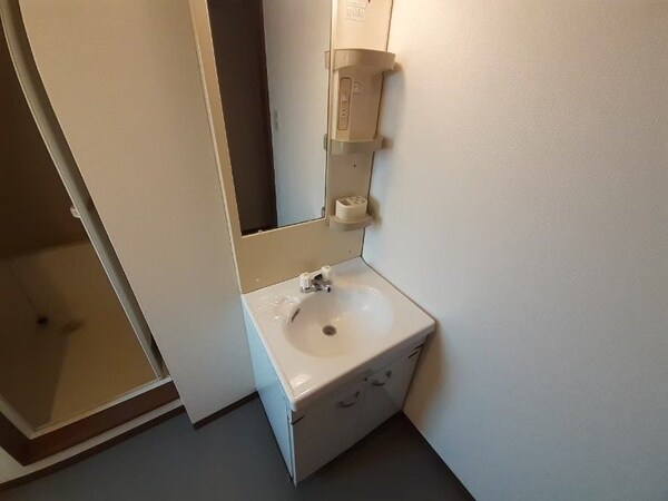 洗面所(同型参考写真)