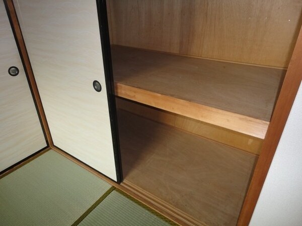 収納(同型参考写真)