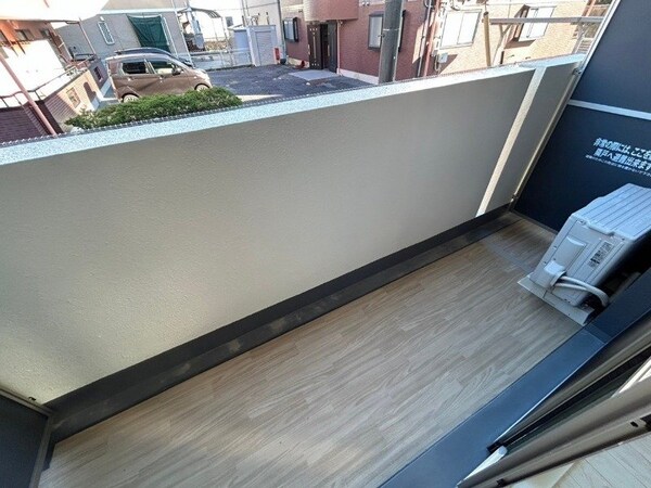 バルコニー(同型参考写真)