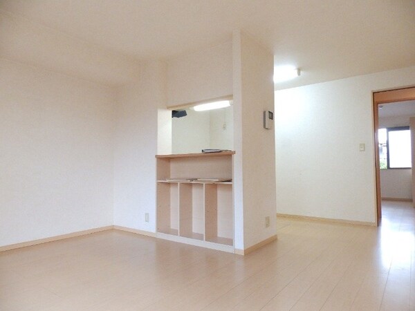 居室・リビング(同物件別部屋写真)