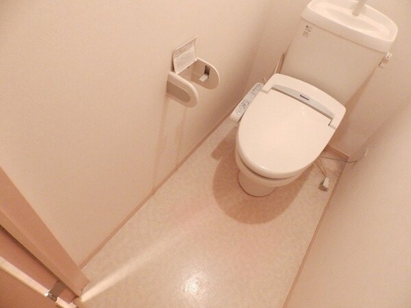 トイレ(同物件別部屋写真)