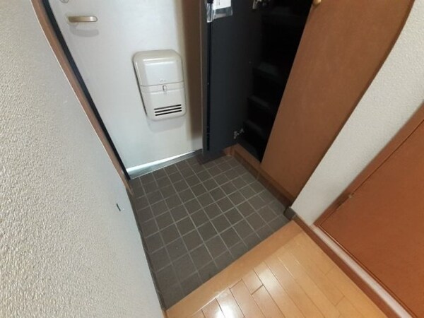 玄関(同型参考室内)