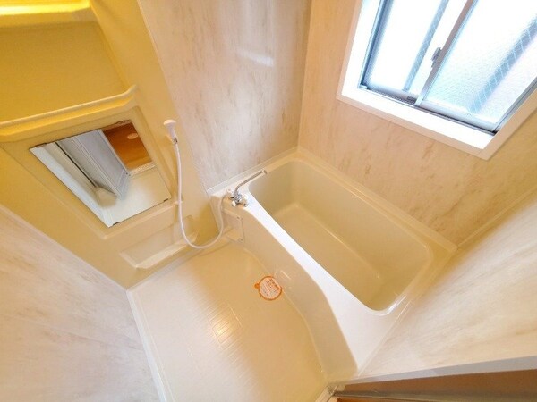 バス／シャワールーム等(同型別部屋写真)
