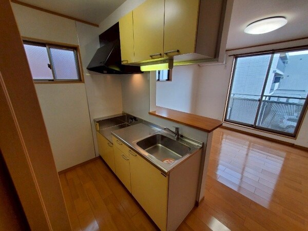 キッチン(同型別部屋写真)