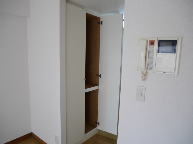 物件内観写真5　(※同棟別部屋の写真です)