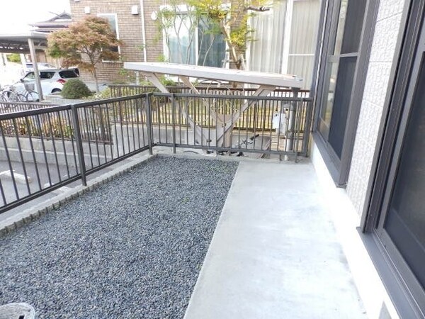 庭(同棟同型タイプの写真です)