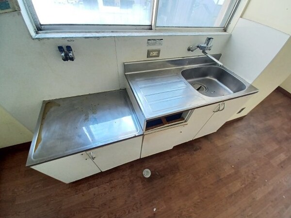 キッチン(同物件別部屋参考写真です。)