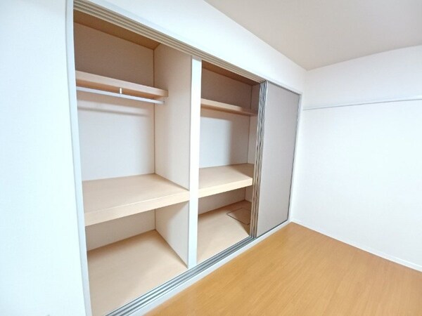 収納(同型参考写真)