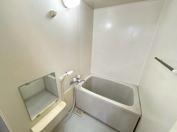 バス／シャワールーム等(同物件別部屋写真)